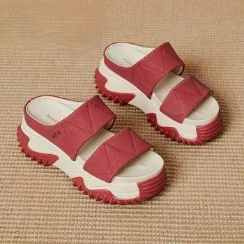 Мягкие кожаные тапочки женские для дома и улицы модные тапочки на толстой подошве нескользящие трендовые туфли на плоской подошве износостойкие мюли 2024 35 красный