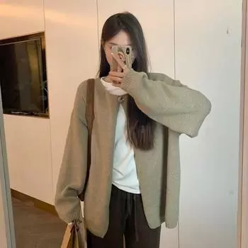 Мягкий клейкий свитер с круглым вырезом в ленивом стиле для женского корейского осенне-зимнего свободного и универсального кардигана One Size белый
