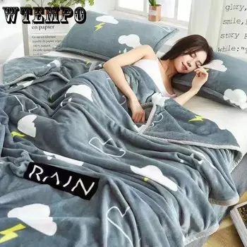 Мягкое однотонное теплое одеяло, фланелевое двустороннее плюс бархатное пушистое тонкое одеяло, одноместное и двойное, простое постельное белье в повседневном стиле 150*200cm(0.7kg)