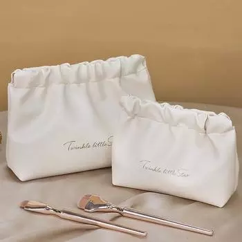 Мятая косметичка с высококачественной портативной водонепроницаемой косметичкой красного цвета, дорожная сумка для хранения из искусственной кожи, мини-косметичка для ручной клади