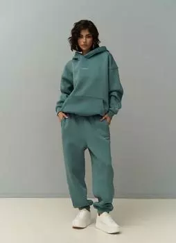 Мятный спортивный костюм с минимальным принтом
