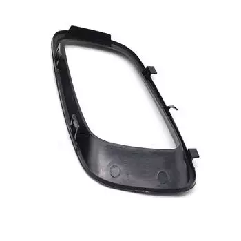 MR388020 Правая рамка крышки противотуманной фары для Mitsubishi Pajero Montero MK3 2000-2003