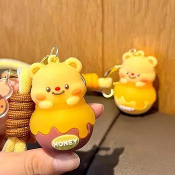 Мультфильм Аниме Пчела Банка Маленький Медведь Брелок Подвеска Милый Автомобиль Keychian Изысканный Рюкзак Украшения Аксессуары Подарки