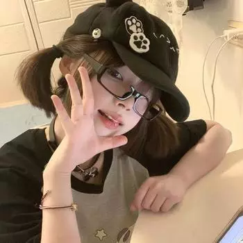 Мультяшная бейсболка с ушками кота, милая, милая, девчачья шляпа, дизайн, японский двумерный утиный язык, спортивная кепка с изображением маленького лица The wide brim shows the small face