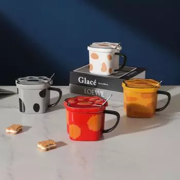 Мультяшная контрастная цветная керамическая кружка с милым кошачьим когтем, креативная кружка для офиса и дома, мягкая милая кружка для воды с крышкой и ложкой 301-400ml красный