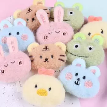 Мультяшная плюшевая брошь с украшением в виде крысы, заколка для волос, милые аксессуары для студенческой одежды, значок, булавка и заколка, украшения, подарок другу as the picture