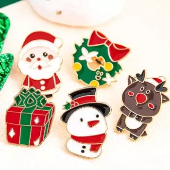 Мультяшная рождественская брошь Милый значок Рождественская елка Санта-Клаус Снеговик Булавки Кавайные заколки для шали Аксессуары для одежды Подарки