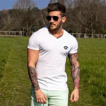 Muscleguys Мужская летняя печатная фитнес-футболка с короткими рукавами 2022 Горячая рекомендация Уличная одежда v-образный вырез Хлопок Топ Половина рукавов Графические футболки M чёрный