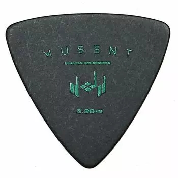 Musent Standard Triangle Pick толщиной 0,8 мм, набор из 20 рисовых шариков, полиацеталь, сделано в Японии MSNTRPK0008-NBK-20P-01