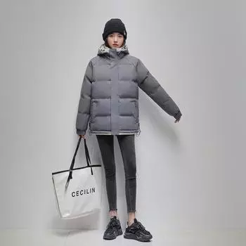 Мужчины в одежде с хлопковой подкладкой. Новая тенденция — зимняя одежда с капюшоном, свободная и утолщенная. M