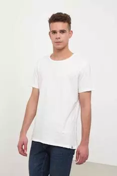 Мужская футболка с круглым вырезом белая