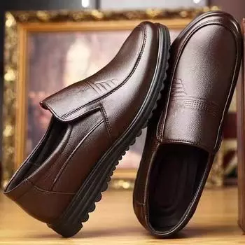 Мужская кожаная обувь, деловая повседневная кожаная обувь, модная, дышащая, легкая, высококачественная официальная обувь на мягкой подошве для мужчин 39 чёрный