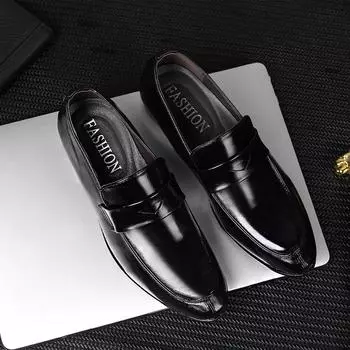 Мужская кожаная обувь Zapatos Hombres, новейшие британские деловые туфли, модная острая обувь для общения, повседневная мужская обувь для парикмахеров 38 чёрный