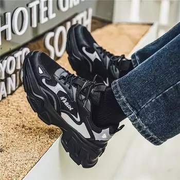 Мужская новая модная удобная обувь для четырех сезонов на толстой подошве, трендовые студенческие спортивные дышащие повседневные кроссовки для бега 39 чёрный