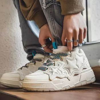 Мужская обувь 2024 года, новые туфли Guochao star, нишевый дизайн, толстая подошва, увеличивающая рост, повседневная обувь для доски, корейская версия универсальных кед 39