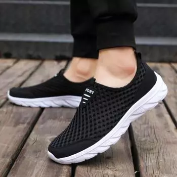 Мужская обувь 2025 года, новые летние дышащие сетчатые туфли, легкие повседневные туфли без застежек, удобная обувь для ходьбы и бега 39