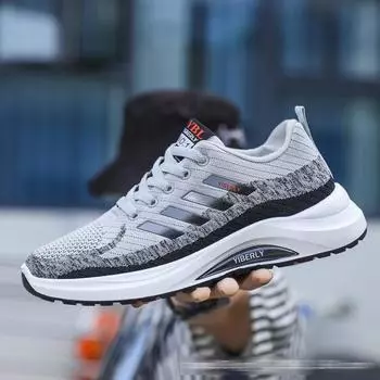 Мужская обувь поставляет новые повседневные туфли 2025 года на осень и зиму, корейская версия, удобная спортивная обувь для бега на платформе для мужчин 39