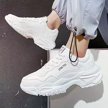 Мужская обувь Весна Новые дышащие белые туфли для мужчин Корейская версия универсальные с внутренней высотой Спортивные и повседневные модные туфли для папы 39