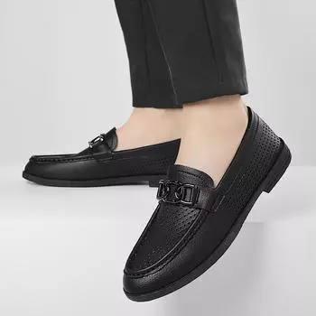 Мужская повседневная обувь без шнуровки, лето 2024, дышащие полые лоферы из мягкой кожи для мужчин, профессиональная легкая мужская прогулочная обувь 39 чёрный