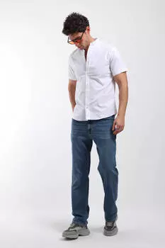 Мужская рубашка с коротким рукавом с судейским воротником, белая