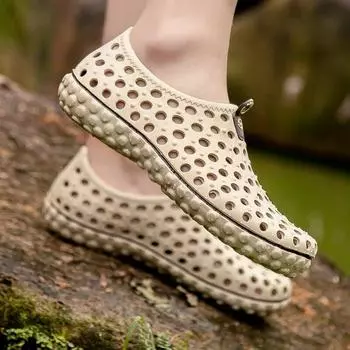 Мужская садовая обувь, пляжные тапочки, унисекс, полые уличные повседневные женские пляжные сандалии, шлепанцы, мягкие нескользящие мужские тапочки 39 чёрный