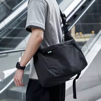 Мужская сумка через плечо, повседневная, из текстиля Оксфорд, городская мода, простая сумка через плечо для женщин He is a size 14. чёрный