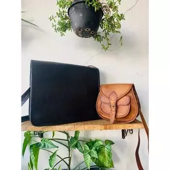 Мужская сумка-мессенджер из козьей кожи ручной работы, черная ( Размер сумки Free Sling Brown - 9 x 7 x 3 дюйма ) 10 x 13 x 4 in чёрный