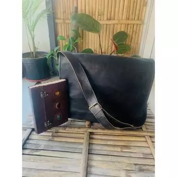 Мужская сумка-мессенджер из натуральной козьей кожи в винтажном стиле, черная ( Бесплатный кожаный коричневый дневник с тремя камнями, размер - 8 x 6 дюймов ) 15 x 11 x 4 in чёрный