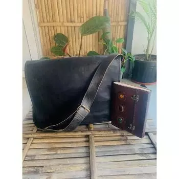 Мужская сумка-мессенджер из натуральной козьей кожи в винтажном стиле, черная ( Бесплатный кожаный коричневый дневник с тремя камнями, размер - 8 x 6 дюймов ) 15 x 11 x 4 in чёрный