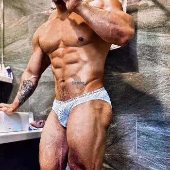 Мужские быстросохнущие сетчатые дышащие трусы с V-образным вырезом - модное спортивное нижнее белье с низкой талией L