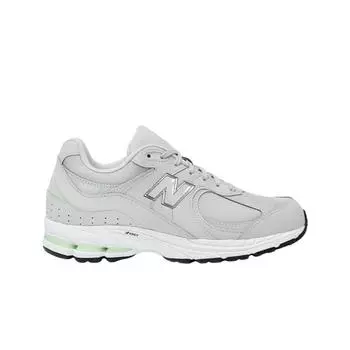 Мужские кроссовки New Balance 2002R серо-белые M2002RCM