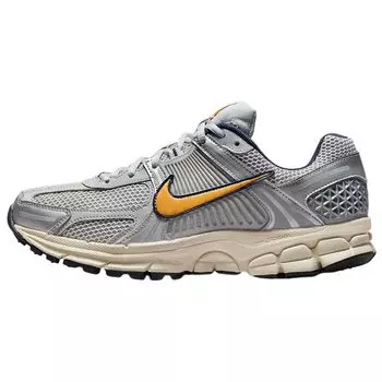 Мужские кроссовки Nike Air Zoom Vomero 5 Platinum Laser Orange серые Pure-Platinum FJ4151-001 40.5