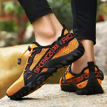 Мужские кроссовки с мягкой подошвой, нескользящие походные туфли для мужчин, летняя сетчатая дышащая пляжная мужская обувь, легкие забродные туфли унисекс 36 чёрный