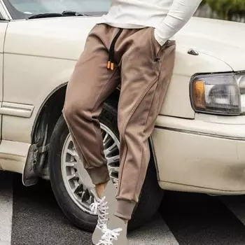 Мужские спортивные брюки, свободные боковые карманы на щиколотке, эластичная талия на шнурке, мягкий однотонный тренажерный зал M кофейный