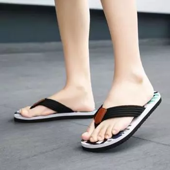 Мужские тапочки, мужская обувь для улицы, 2024, модные шлепанцы на плоской подошве, трендовая резиновая повседневная дешевая обувь в корейском стиле, ПВХ, летняя распродажа, веселье 38