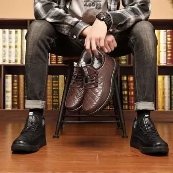 Мужские зимние кроссовки на меховой подкладке, нескользящая уличная спортивная обувь из искусственной кожи для мужчин, новая теплая удобная повседневная походная обувь на флисовой подкладке