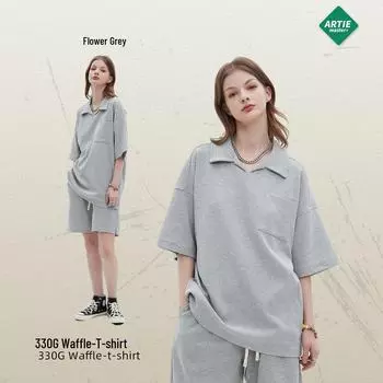 Мужское поло большого размера с коротким рукавом из вафельной вязки — тренд уличного стиля 2025 года