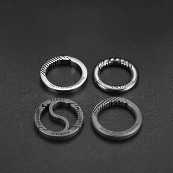 Мужской изогнутый брелок-подвеска из титанового сплава с пружинной пряжкой