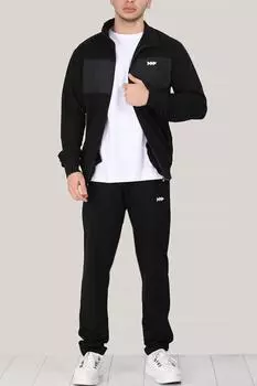 Мужской спортивный костюм