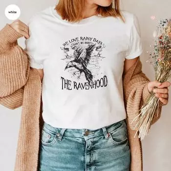 Мы любим дождливые дни, не правда ли, детка? Винтажная рубашка с узором «Дождливые дни» Футболка Bookish Tee Подарок любителю книг Романтическая футболка с книгами S белый