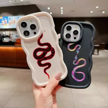 N73 Чехлы для телефонов N73 Black Gold Snake Design Macaron с волнистыми краями для iPhone 15 Pro Max Samsung A54 A14 S23 S24 S23 Ultra Redmi Note 13 Pro Противоударный чехол for iPhone 6(6s)