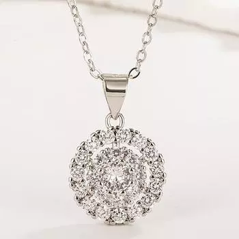 На полках Вращающееся ожерелье Темперамент Простое Легкая роскошь Высокое чувство Оригинальный дизайн Женское