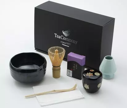 Набор для чая матча «Нацумэ» среднего размера. В набор входит пиала для чая матча из вашей чайной посуды - 7 предметов на выбор.