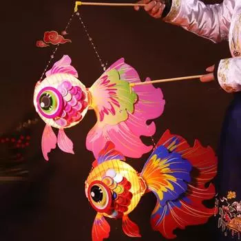 Набор для самостоятельного изготовления фонарика в китайском стиле. Бумажный фонарь в виде золотой рыбки со светодиодными лампами.