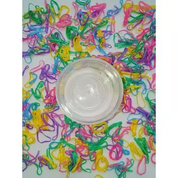 Набор из 1000 разноцветных эластичных резинок для волос, простых и элегантных для ежедневного использования женщинами. (Банка только для фотографии.)