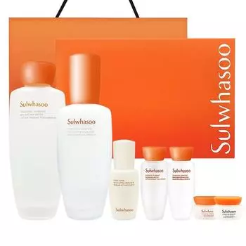 Набор из 2 предметов Sulwhasoo Jaum включает сумку для покупок.