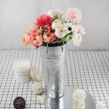 Набор из 3 предметов: простая кованая серебряная ваза и два высококачественных имитационных букета для украшения гостиной и столовой