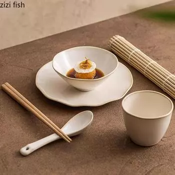 Набор керамической посуды бежевого цвета для обжига в печи Ложка для супа Миска для супа Десертная тарелка Кружка для кофе Креативная миска для ресторана Набор тарелок