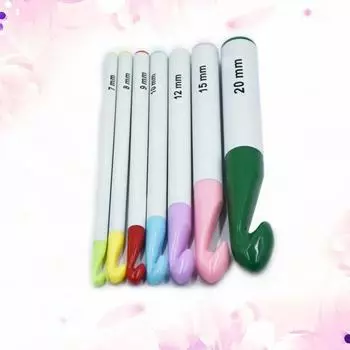 Набор пластиковых крючков для вязания с массивной ручкой, красной вышивкой и яркими цветами, идеально подходит для начинающих