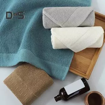 Набор полотенец из 3 шт./компл. включает в себя 1 банное полотенце 2 полотенца для рук Хлопчатобумажные полотенца разного размера с высокой впитывающей способностью, противоусадочные, домашние, гостиничные, кухонные полотенца серый